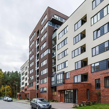 Hazel Apartment *